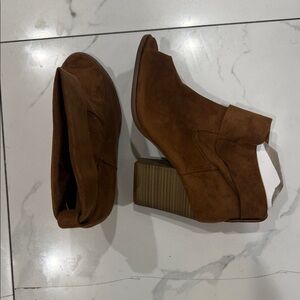 Authentic American Heritage Brown Ankle Booties